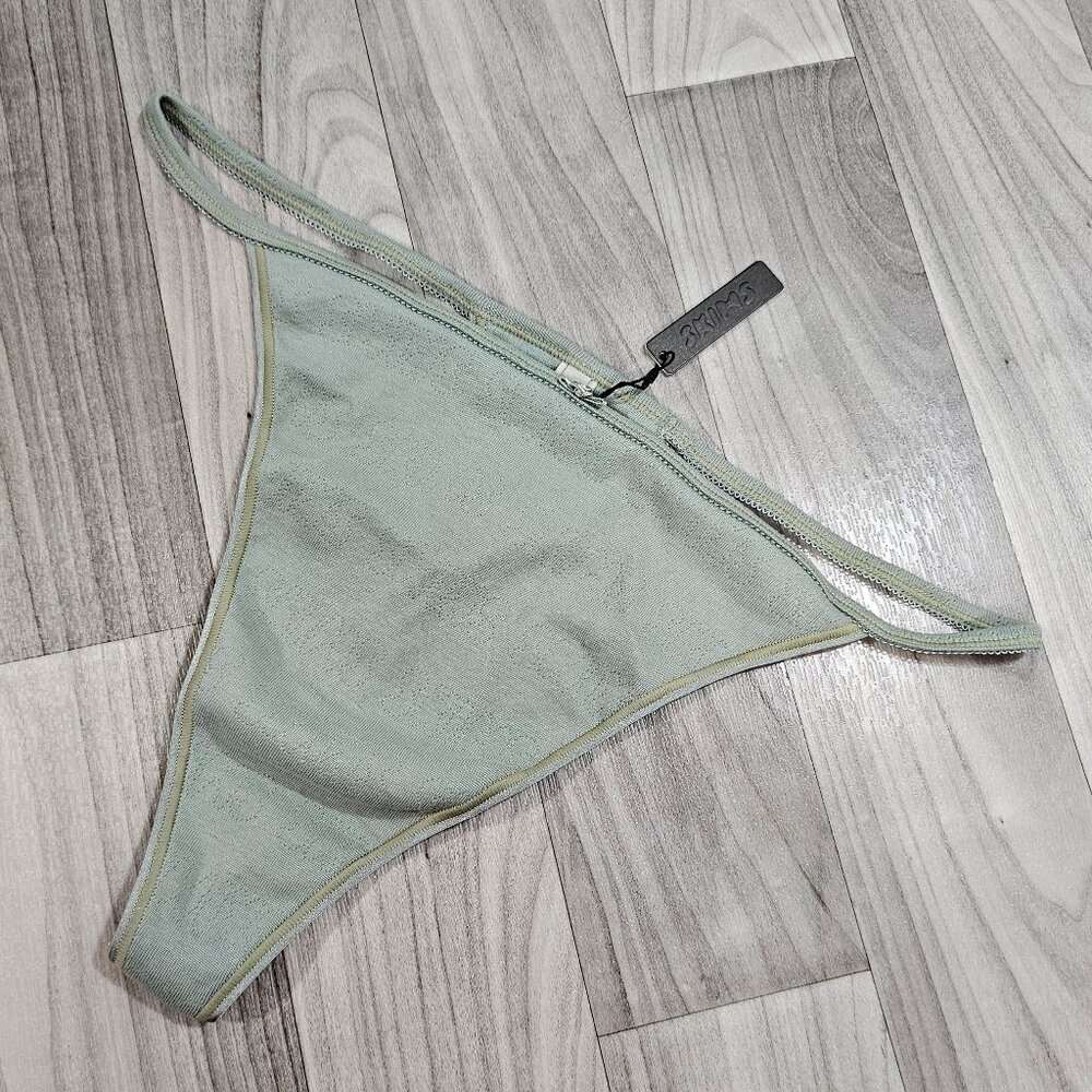 SKIMS Logo Pointelle Thong Panty, Mineral, Size 3X